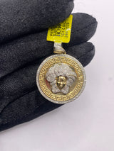 Real 10KT Gold with 0.55 CTW Diamond “Queen” Charm