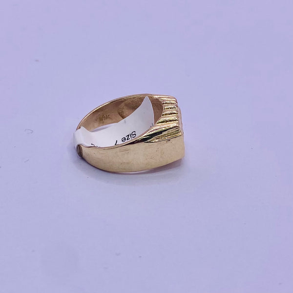 10kt Gold Mens Ring of 4.5 gms