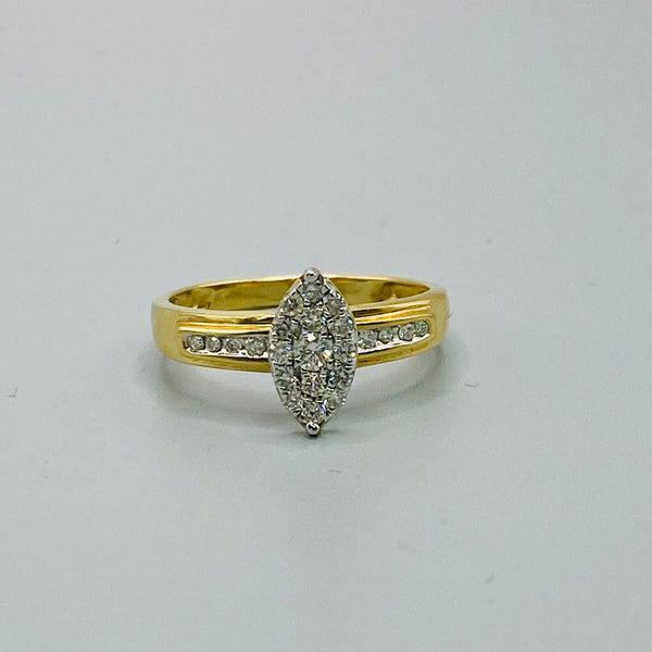 10KT Gold Diamond Ring of 0.3 CTW