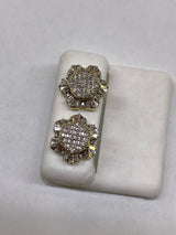 Beautiful 10kt Gold & Diamond (0.62 CTW) Earrings