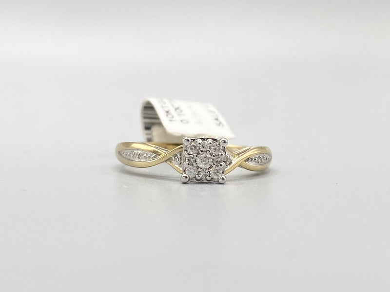 Genuine 10kt Gold Diamond Women’s Ring of 0.10 CTW