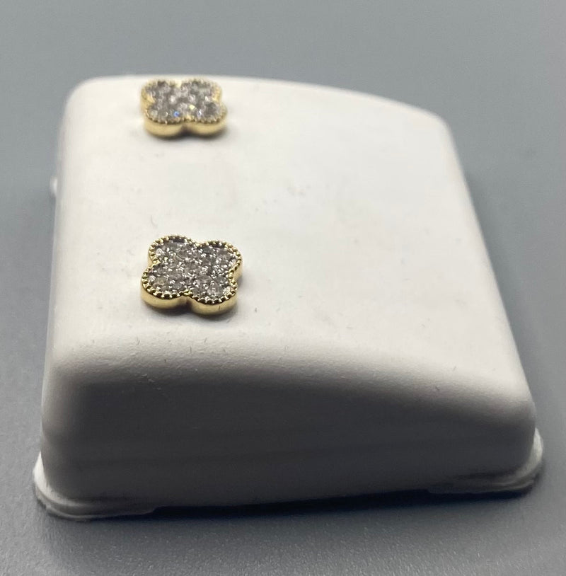 Genuine 10 KT Gold Diamond Earrings 0.13 CTW