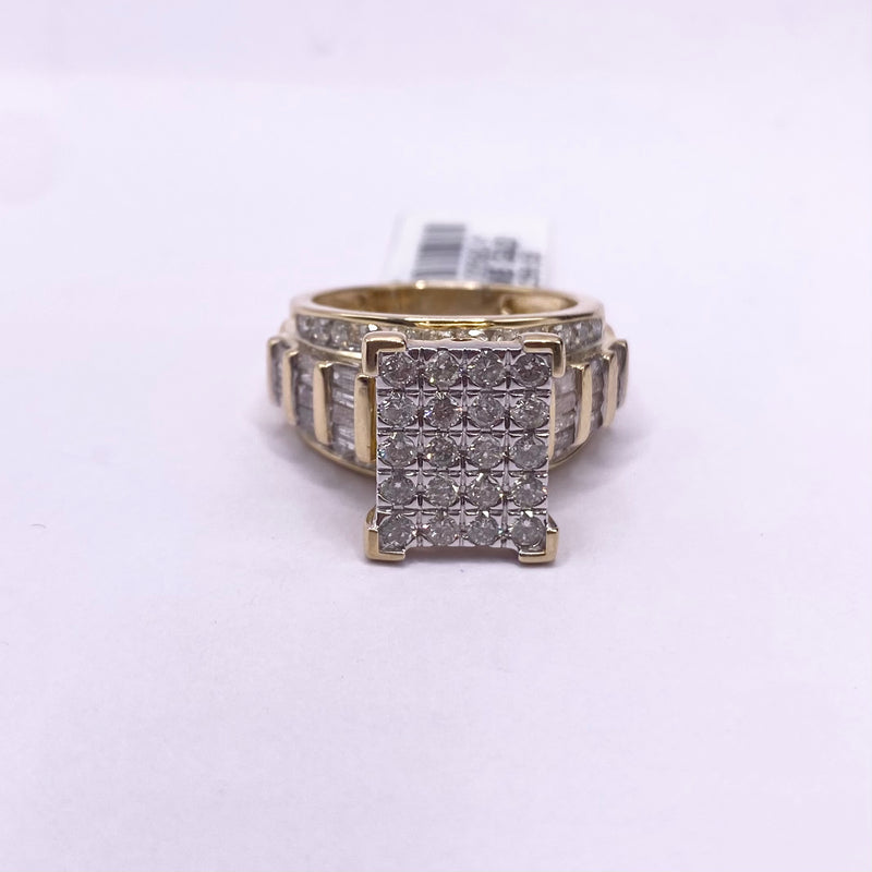 10kt Gold Diamond Women’s Ring of 2.04 ctw