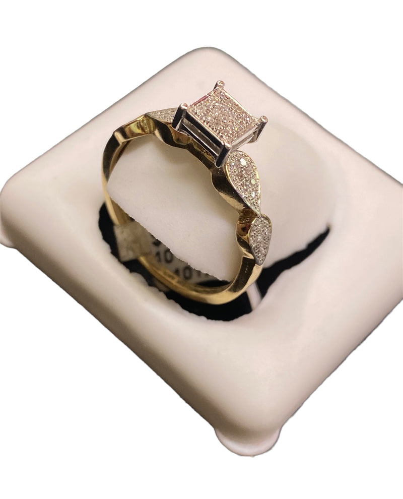 Real 10KT GOLD & 0.31CTW DIAMOND LADIES RING