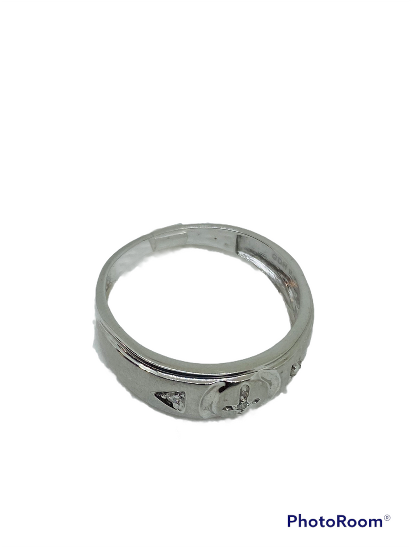 10kt gold diamond ring of 0.04 ctw available on special sale