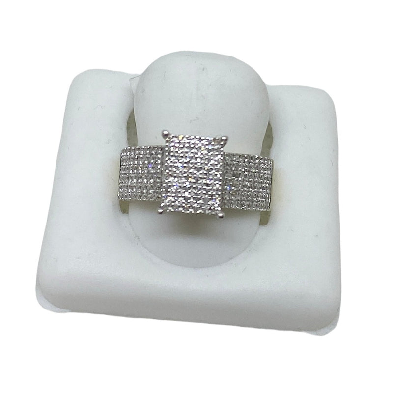 10KT REAL GOLD &0.34CTW DIAMOND RING