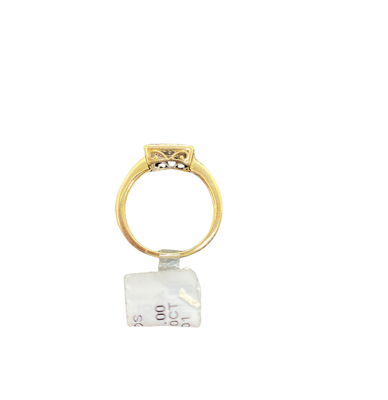 Real 10Kt Gold & 0.10CTW Diamond Ladies Ring