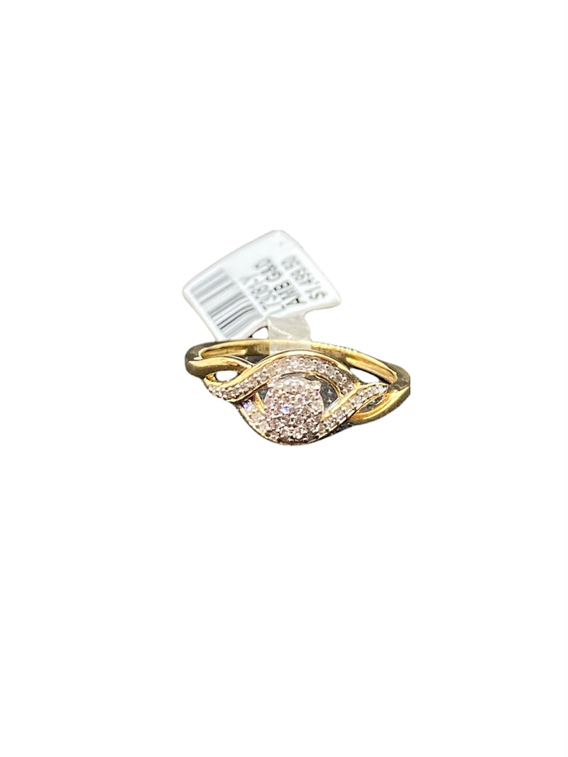 10kt Gold and Diamond women’s ring of 0.15 CTW available on special sale