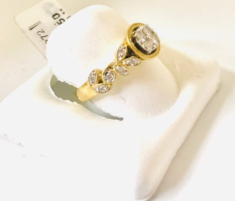 Real 10KT GOLD AND 0.25CTW DIAMOND LADIES RING