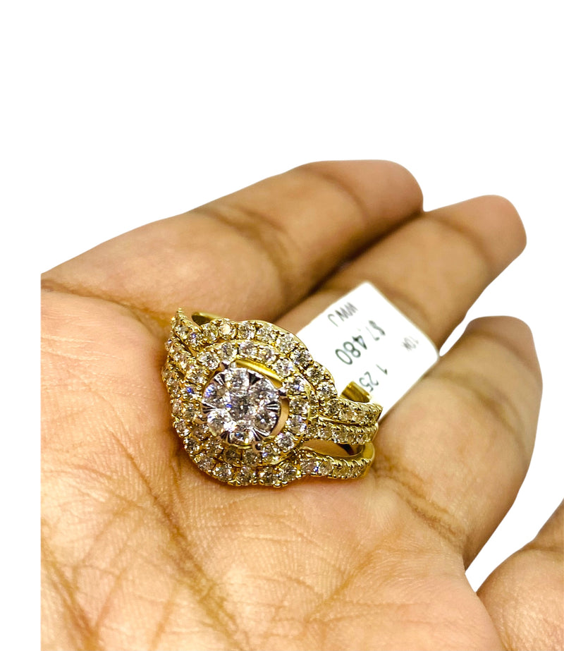 Real 10kt Gold & 1.25CTW Diamond Ladies ring